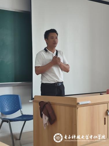 校外导师李先明开讲《网络营销》实战课